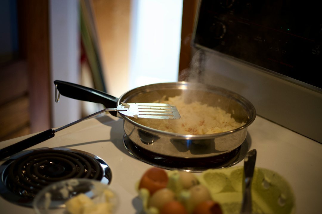 Stainless Steel vs. Nonstick Cookware: Which Is Right for Your Kitchen?